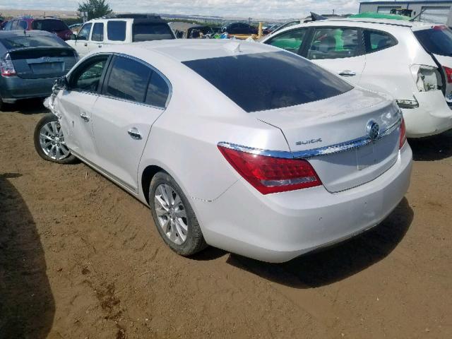 1G4GB5GR0FF289179 - 2015 BUICK LACROSSE WHITE photo 3