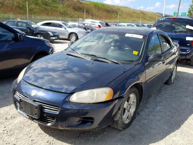 1B3EL46R12N116020 - 2002 DODGE STRATUS SE BLUE photo 2