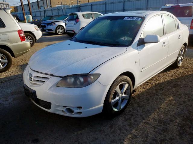 JM1BK323451230167 - 2005 MAZDA 3 S WHITE photo 2