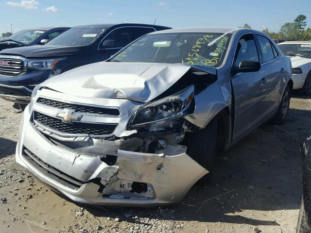 1G11B5SA5DF181982 - 2013 CHEVROLET MALIBU LS 银色 照片 2