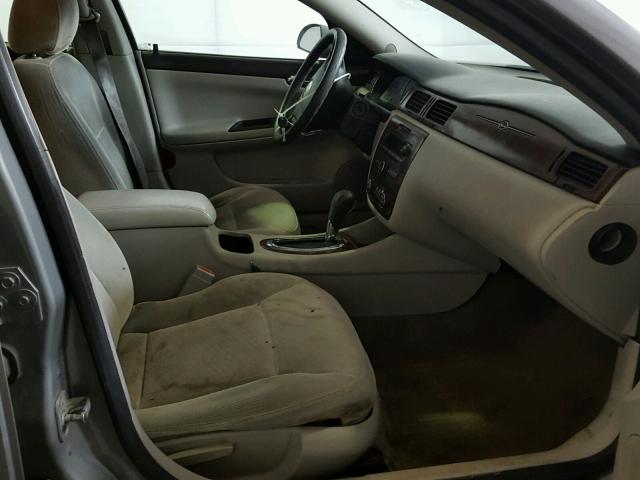 2G1WT55KX89163497 - 2008 CHEVROLET IMPALA LT GRAY photo 5