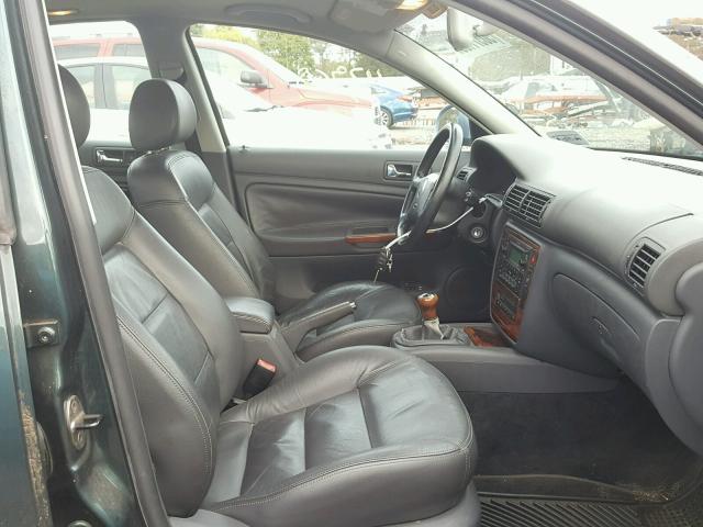 WVWRH63B24P194950 - 2004 VOLKSWAGEN PASSAT GLX GREEN photo 5