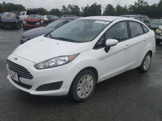 3FADP4AJ5GM128436 - 2016 FORD FIESTA S WHITE photo 2