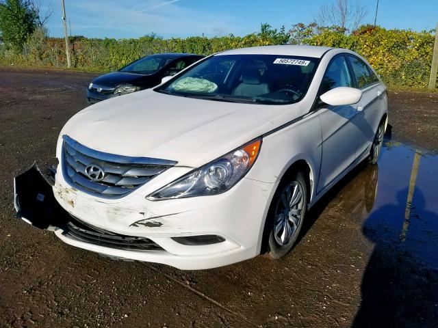 5NPEB4AC8BH013553 - 2011 HYUNDAI SONATA GLS WHITE photo 2