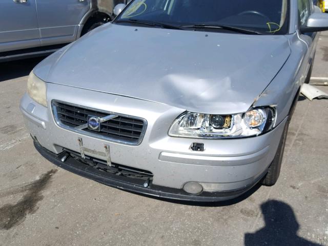 YV1RH592472600322 - 2007 VOLVO S60 2.5T SILVER photo 9