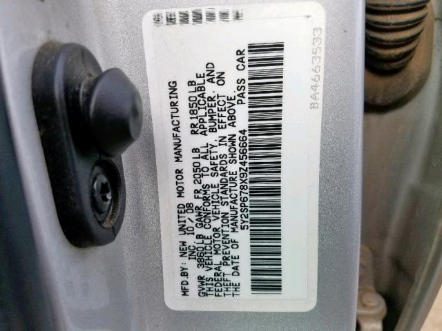 5Y2SP678X9Z456664 - 2009 PONTIAC VIBE SILVER photo 10