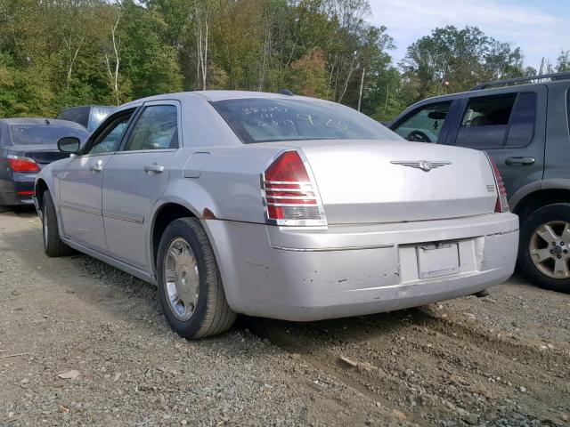 2C3JA53G15H180524 - 2005 CHRYSLER 300 TOURIN SILVER photo 3