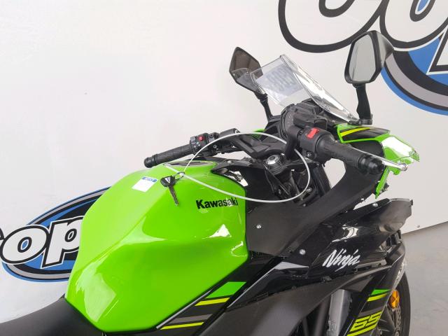 JKAEXEK19JDA26530 - 2018 KAWASAKI EX650 F GREEN photo 5