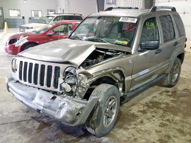 1J4GL38K05W685211 - 2005 JEEP LIBERTY RE BEIGE photo 2