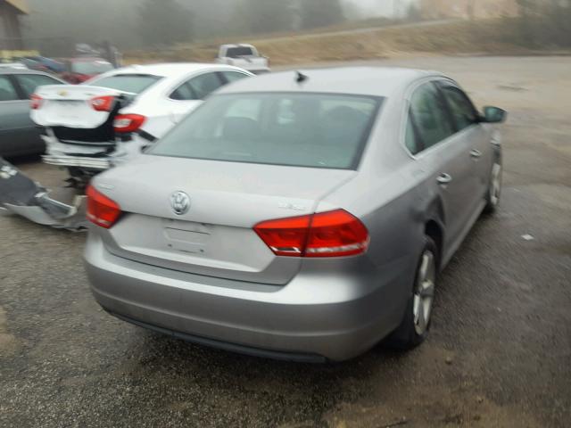 1VWBN7A32DC102476 - 2013 VOLKSWAGEN PASSAT SE SILVER photo 4