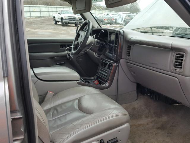 1GKEK63U25J217556 - 2005 GMC YUKON DENA TAN photo 5