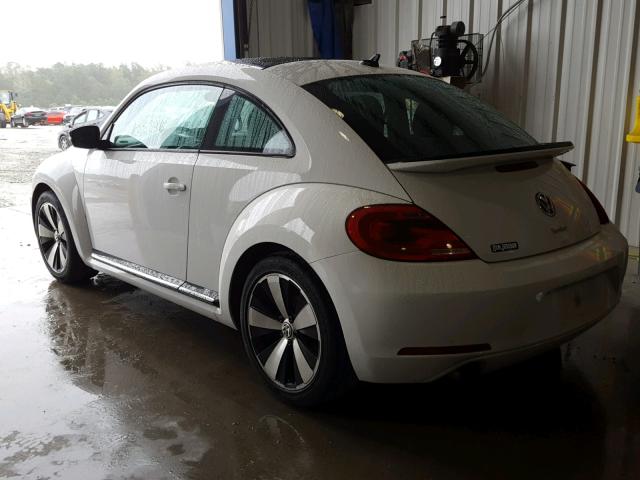 3VWVA7AT0DM615796 - 2013 VOLKSWAGEN BEETLE TUR WHITE photo 3