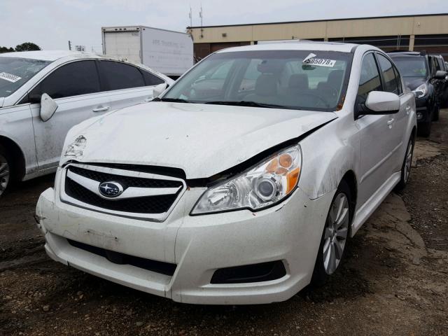 4S3BMDL66B2264531 - 2011 SUBARU LEGACY 3.6 WHITE photo 2