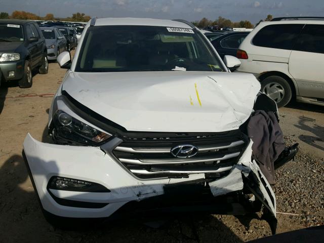 KM8J33A44HU534309 - 2017 HYUNDAI TUCSON LIM WHITE photo 7