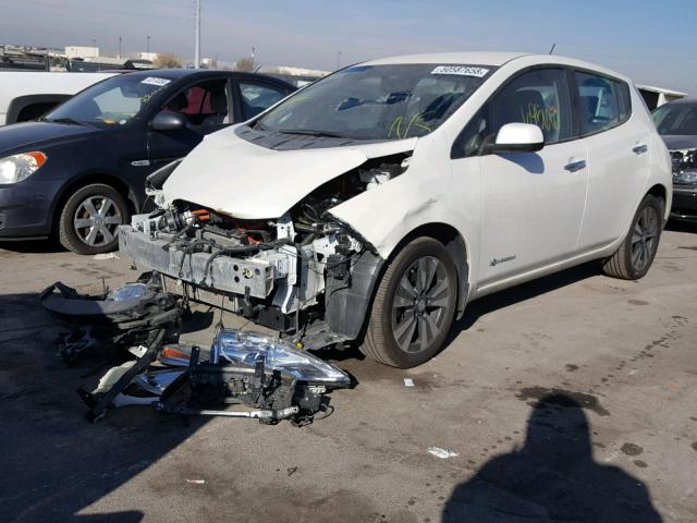 1N4AZ0CPXFC310656 - 2015 NISSAN LEAF S WHITE photo 2