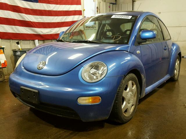 3VWCC21C0YM404978 - 2000 VOLKSWAGEN NEW BEETLE BLUE photo 2