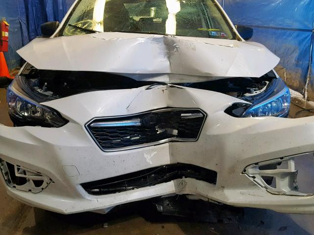 4S3GTAA67J3753734 - 2018 SUBARU IMPREZA WHITE photo 9