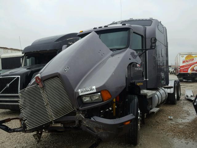 1XKADB9X37R155124 - 2007 KENWORTH CONSTRUCTI GRAY photo 2