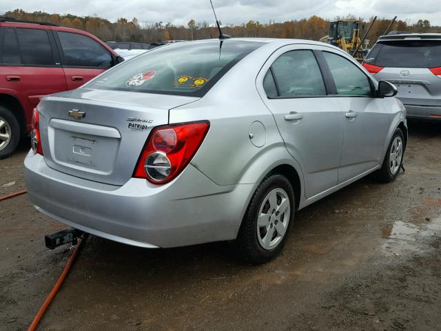 1G1JA5SH6D4236256 - 2013 CHEVROLET SONIC LS 银色 照片 4