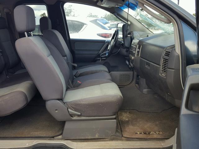 1N6AA06A04N505253 - 2004 NISSAN TITAN XE GRAY photo 5