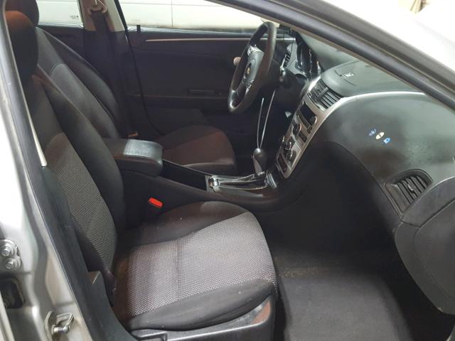 1G1ZH57B69F236370 - 2009 CHEVROLET MALIBU 1LT SILVER photo 5