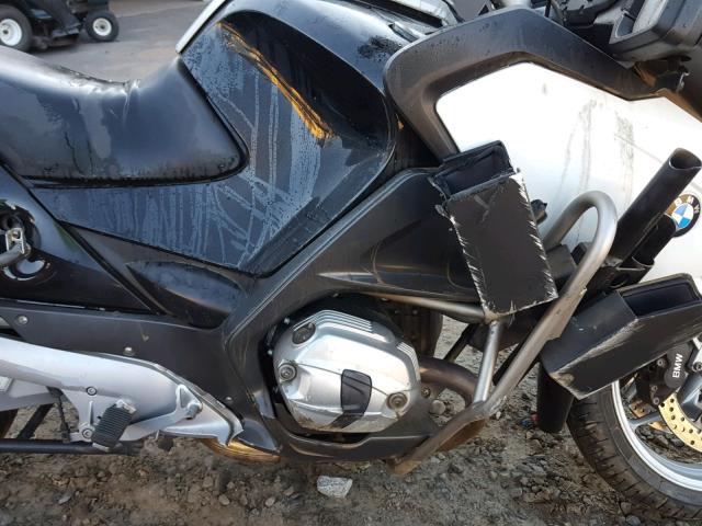 WB1044008DZW23134 - 2013 BMW R1200 RT TWO TONE photo 7