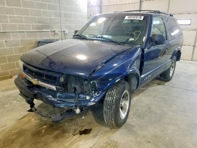 1GNCS18W12K213849 - 2002 CHEVROLET BLAZER BLUE photo 2