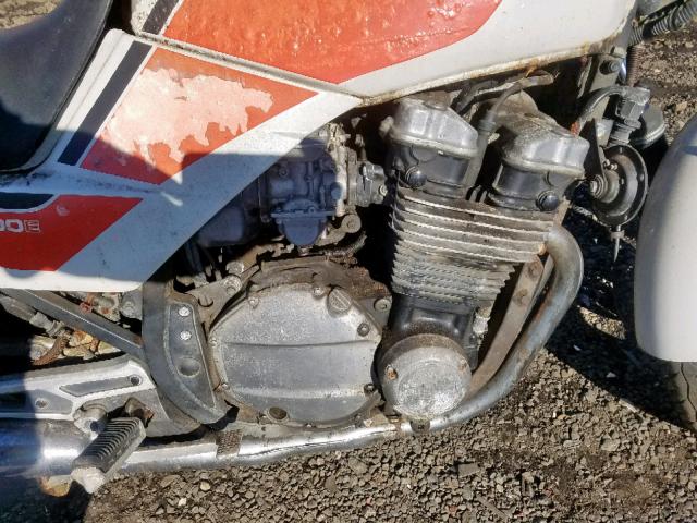 JS1GP72A2F2100228 - 1985 SUZUKI GS700 TWO TONE photo 7