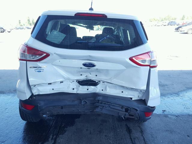 1FMCU0F79EUE07431 - 2014 FORD ESCAPE S WHITE photo 9