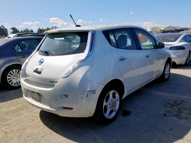 JN1AZ0CP5BT005492 - 2011 NISSAN LEAF SV WHITE photo 4