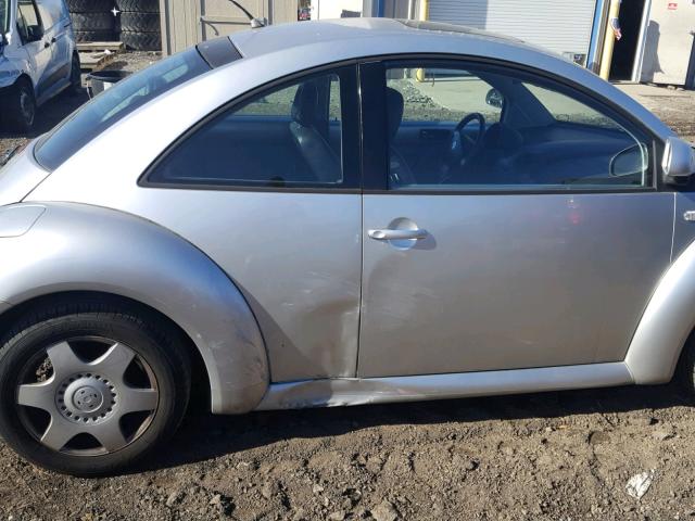 3VWDD21C4YM425866 - 2000 VOLKSWAGEN NEW BEETLE GRAY photo 9