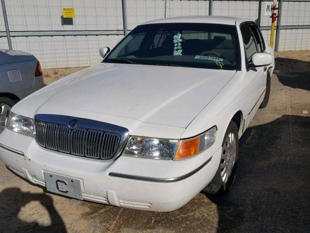 2MEFM75W2WX648260 - 1998 MERCURY GRAND MARQ WHITE photo 2