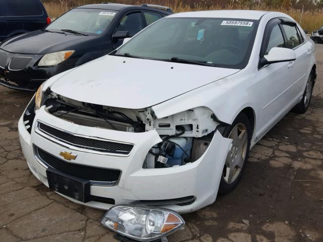 1G1ZJ57759F240281 - 2009 CHEVROLET MALIBU 2LT WHITE photo 2