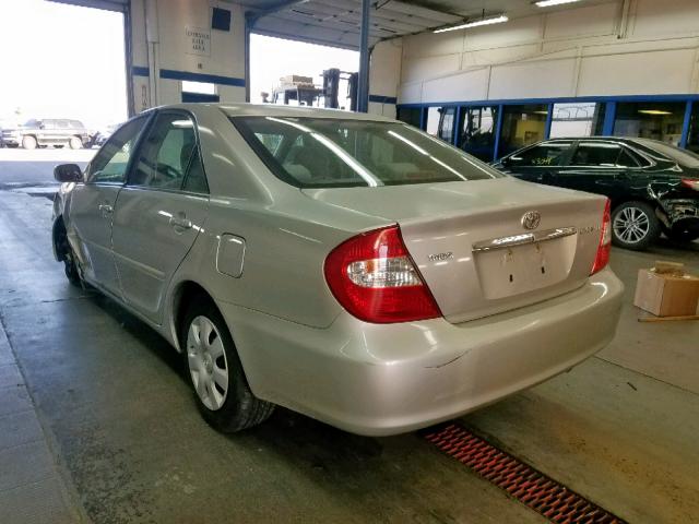 4T1BE32K72U629885 - 2002 TOYOTA CAMRY LE SILVER photo 3