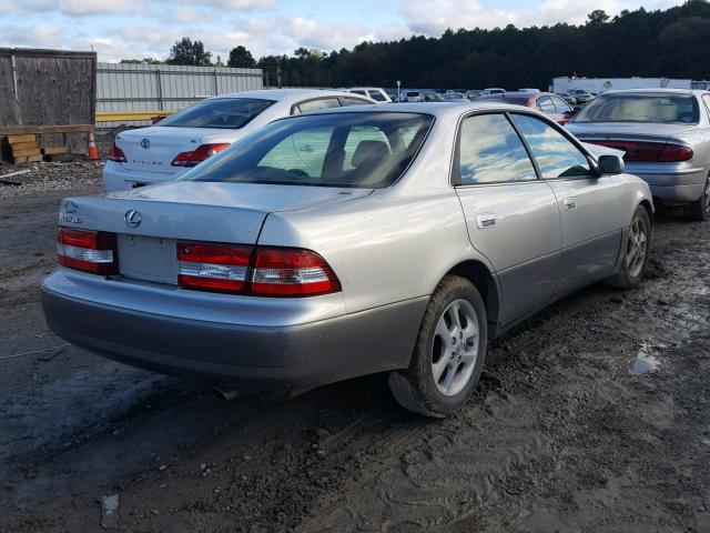 JT8BF28G010318107 - 2001 LEXUS ES 300 SILVER photo 4