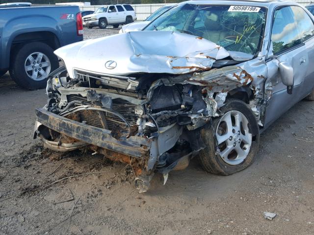 JT8BF28G010318107 - 2001 LEXUS ES 300 SILVER photo 9