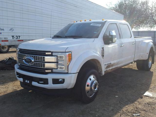 1FT8W4DT4HED78138 - 2017 FORD F450 SUPER WHITE photo 2