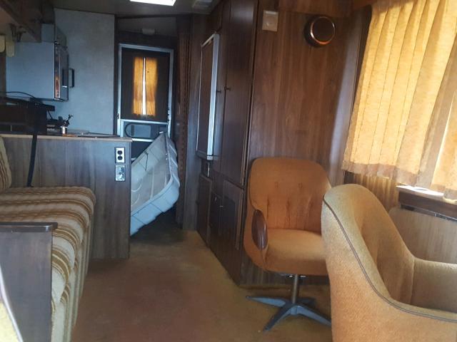 56J52087S2376 - 1977 FLEETWOOD MOTORHOME WHITE photo 6