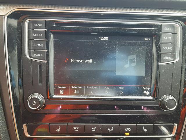 1VWDT7A3XHC068260 - 2017 VOLKSWAGEN PASSAT R-L 白色 照片 9