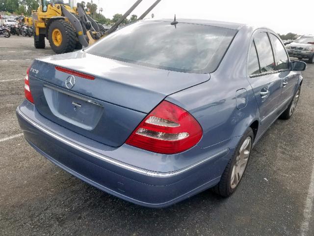 WDBUF65J54A503154 - 2004 MERCEDES-BENZ E 320 BLUE photo 4