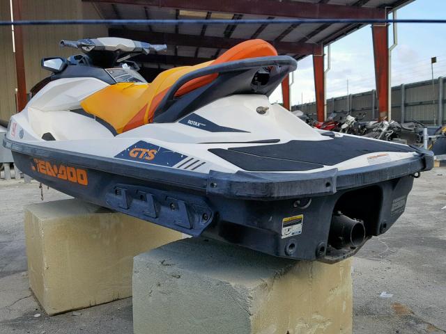 YDV52823F717 - 2017 SEAD JETSKI ORANGE photo 3