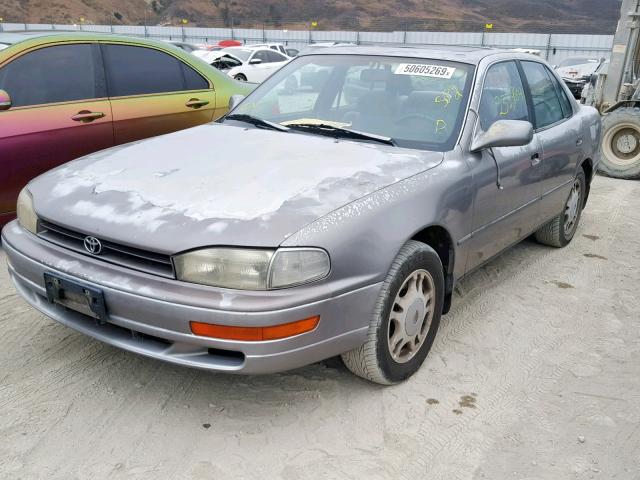 JT2GK13E9R0003894 - 1994 TOYOTA CAMRY XLE BROWN photo 2