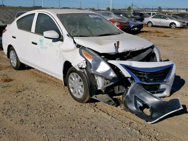 3N1CN7AP6JL843419 - 2018 NISSAN VERSA S WHITE photo 1