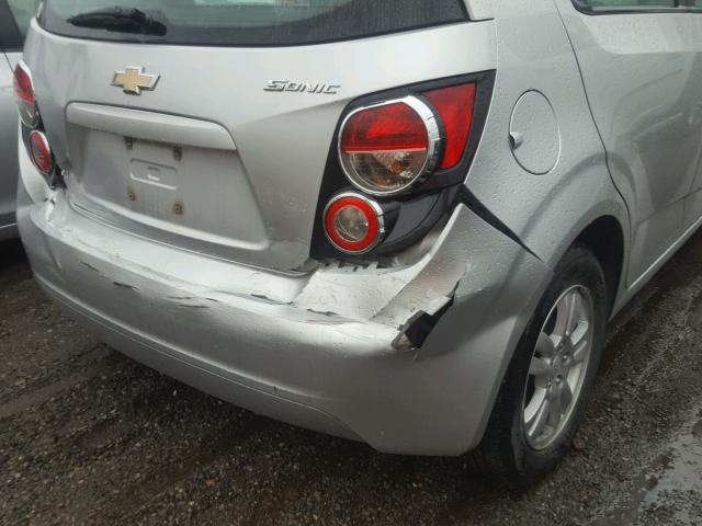 1G1JA6EH4C4211758 - 2012 CHEVROLET SONIC LS SILVER photo 10