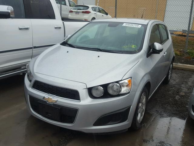 1G1JA6EH4C4211758 - 2012 CHEVROLET SONIC LS SILVER photo 2