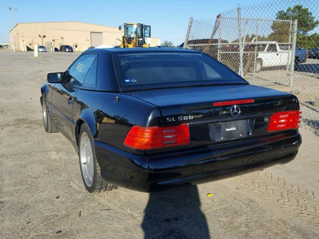 WDBFA67F3WF170216 - 1998 MERCEDES-BENZ SL 500 BLACK photo 3