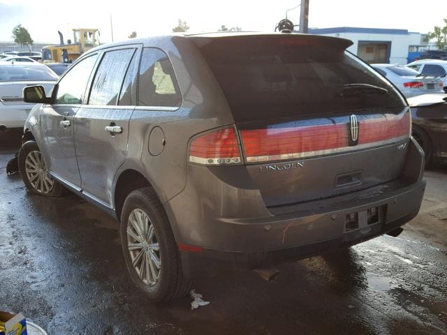 2LMDU68C09BJ08637 - 2009 LINCOLN MKX GRAY photo 3