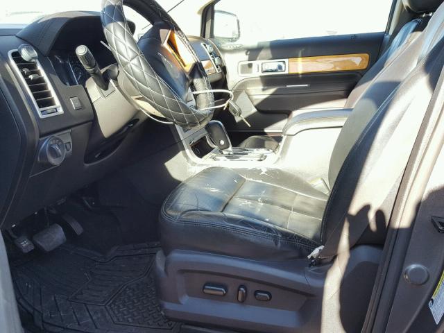 2LMDU68C09BJ08637 - 2009 LINCOLN MKX GRAY photo 5