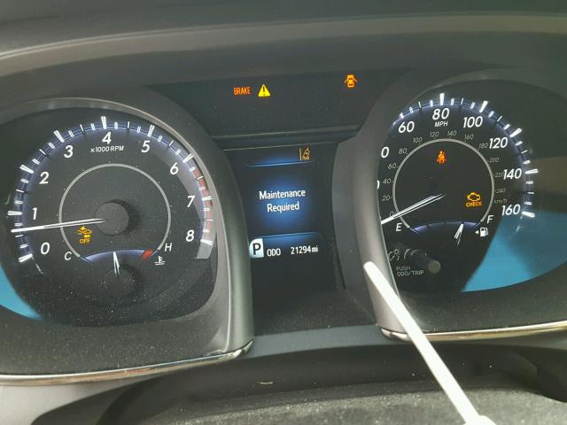 4T1BK1EB2HU263870 - 2017 TOYOTA AVALON XLE WHITE photo 8