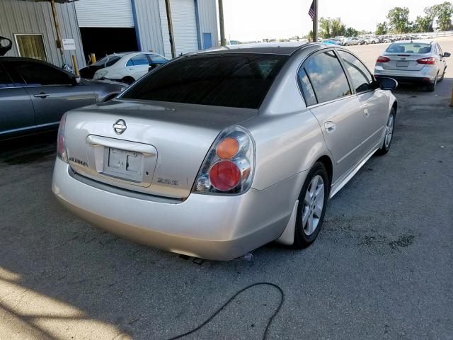 1N4AL11D63C239712 - 2003 NISSAN ALTIMA BAS SILVER photo 4